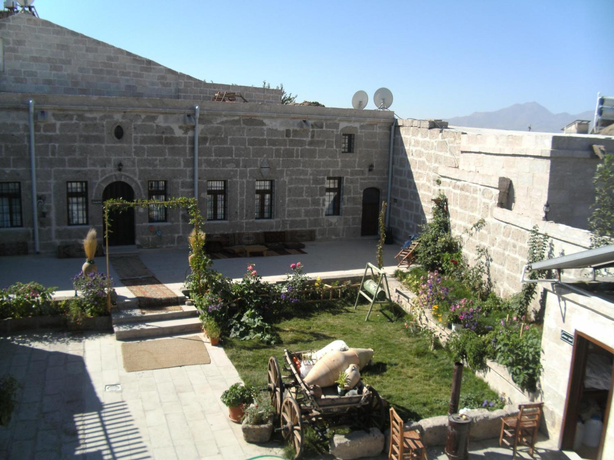 Osmanoglu Hotel Guzelyurt Eksteriør billede
